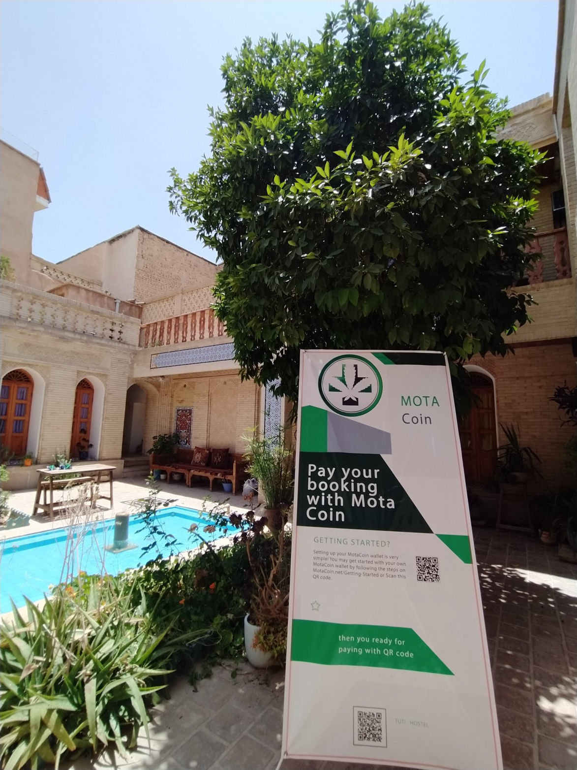 Tuti Hostel accepting MotaCoin